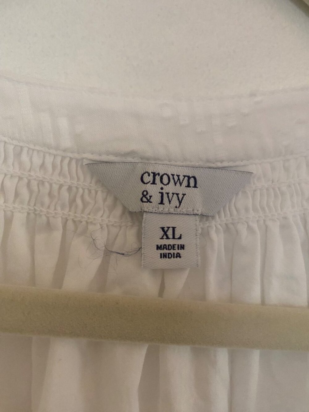 Crown & Ivy White Gauzy Cotton Blouse Size XL Lace Trim Peasant Top - Picture 4 of 5